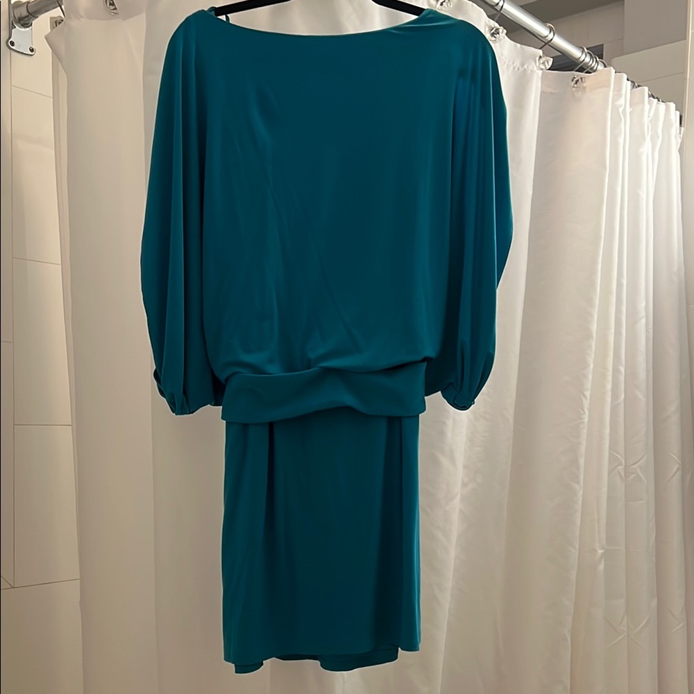 Fun and Comfy Jessica Simpson Teal Split Sleeve Cut Out Back Dress. size 14.